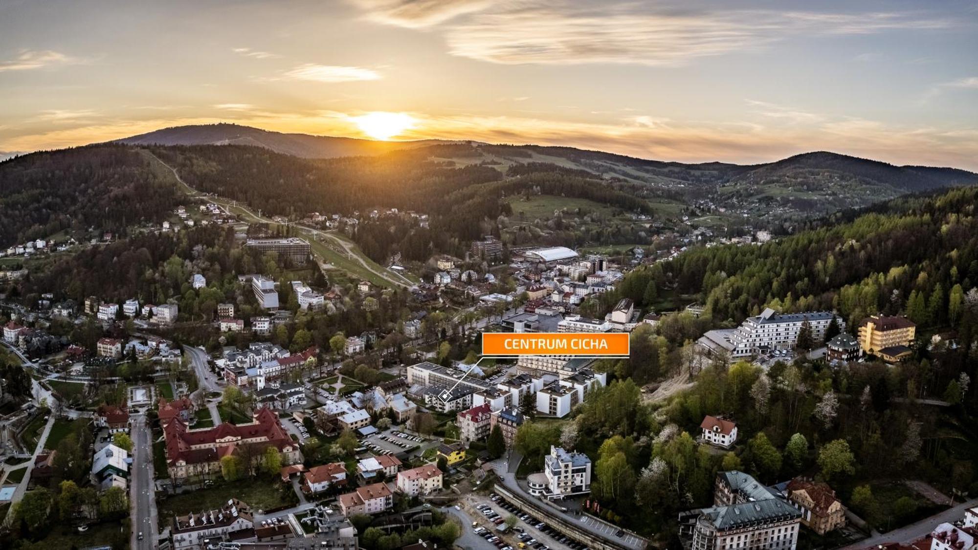 Apartamenty Sun & Snow Centrum Cicha Криниця-Здруй Екстер'єр фото