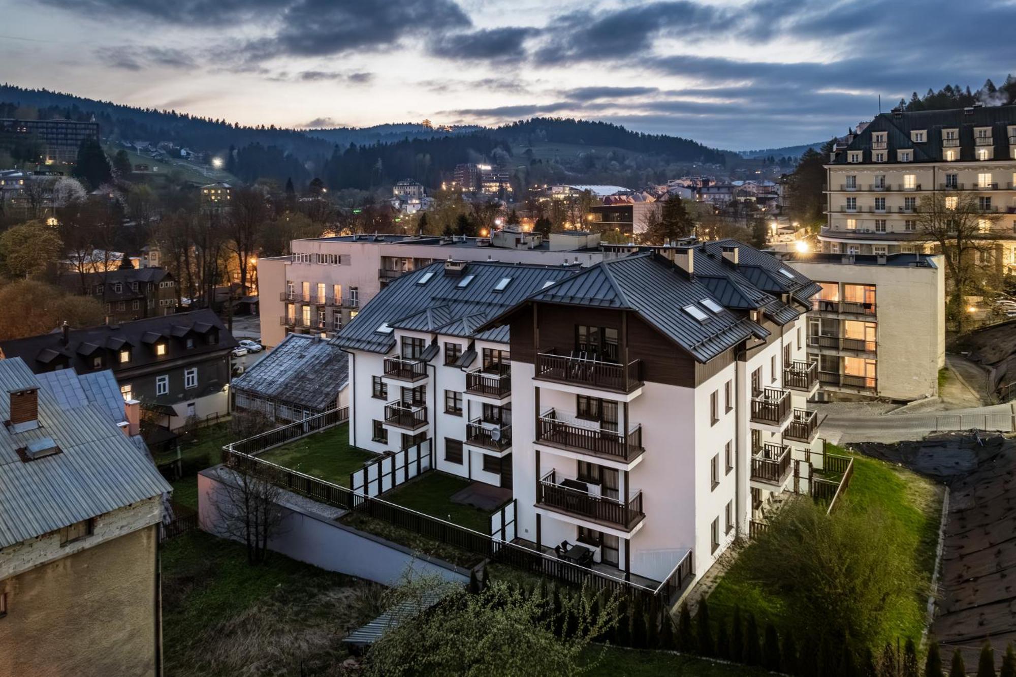 Apartamenty Sun & Snow Centrum Cicha Криниця-Здруй Екстер'єр фото